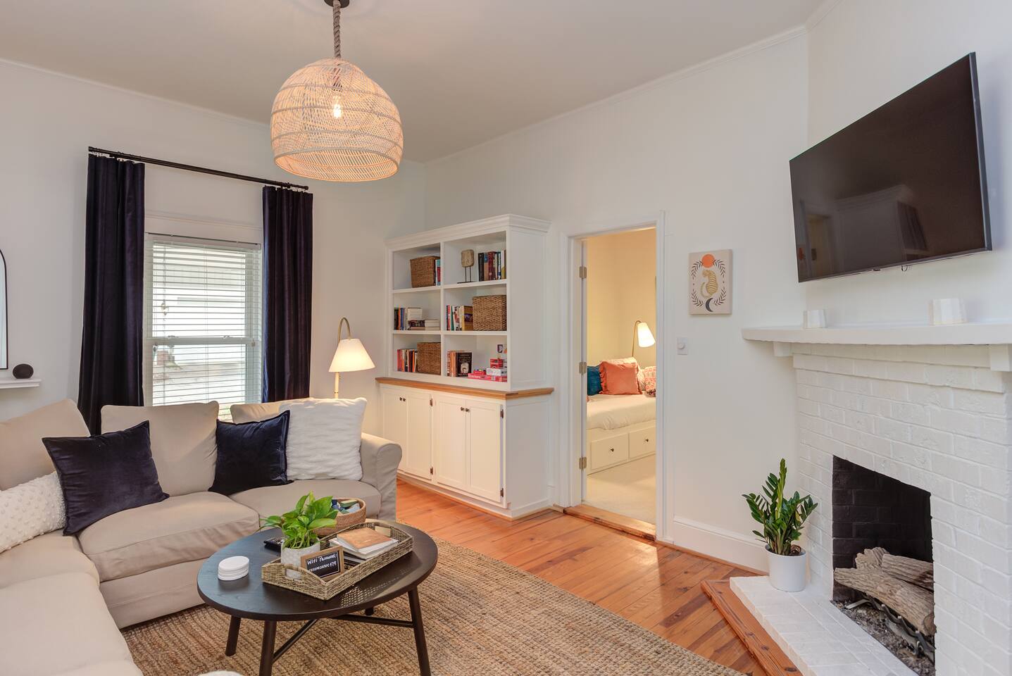 Cozy Home in Graham | Hot Tub | BBQ