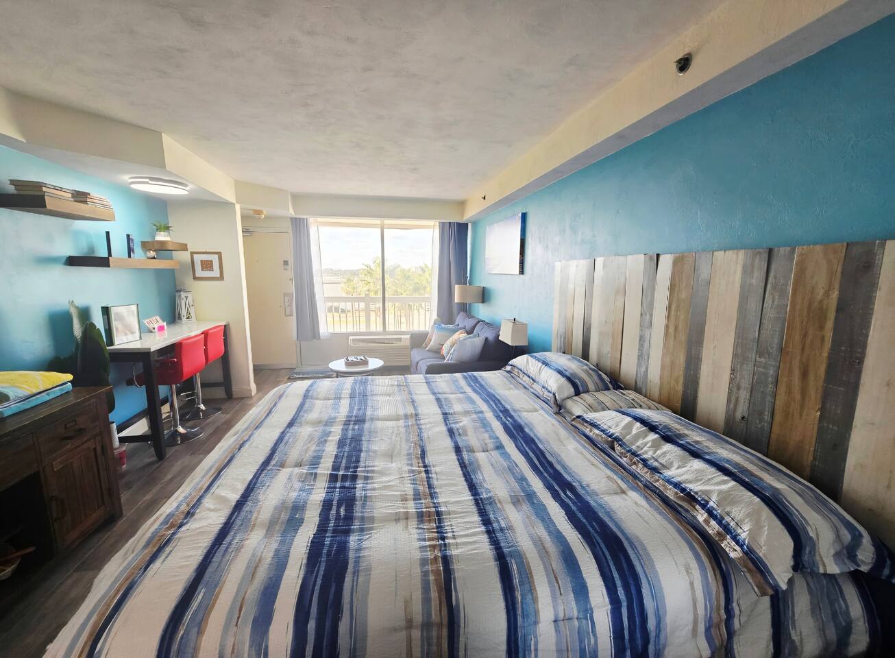 Daytona Beach Couples Retreat King Unit w/kitchen — Daytona Beach — vacation rental