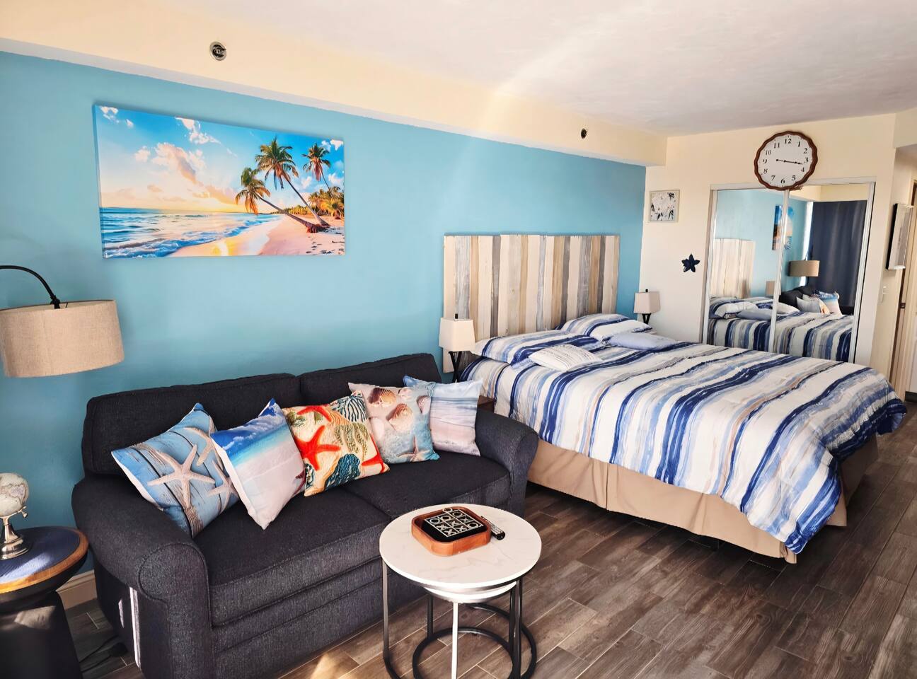 Daytona Beach Couples Retreat King Unit w/kitchen