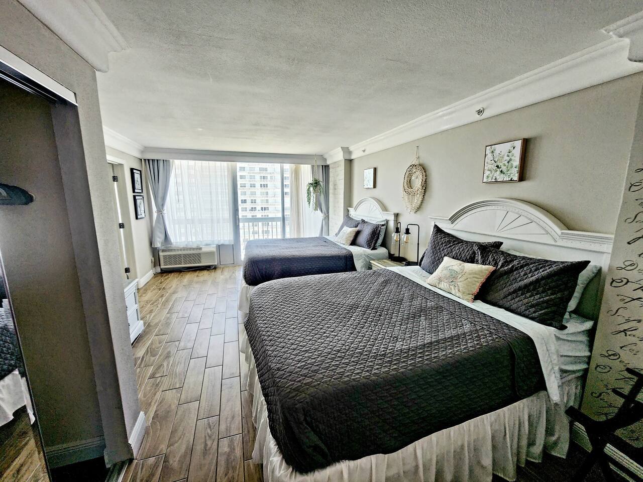 Private balcony ocean view 1 bedroom full kitchen