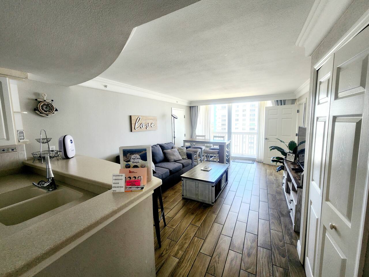 Private balcony ocean view 1 bedroom full kitchen