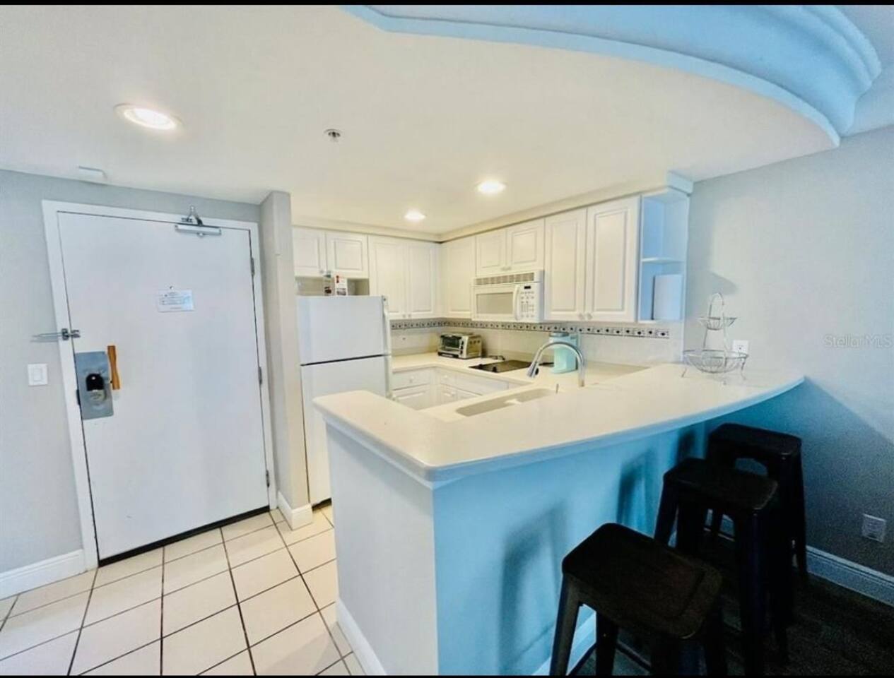 Private balcony ocean view 1 bedroom full kitchen
