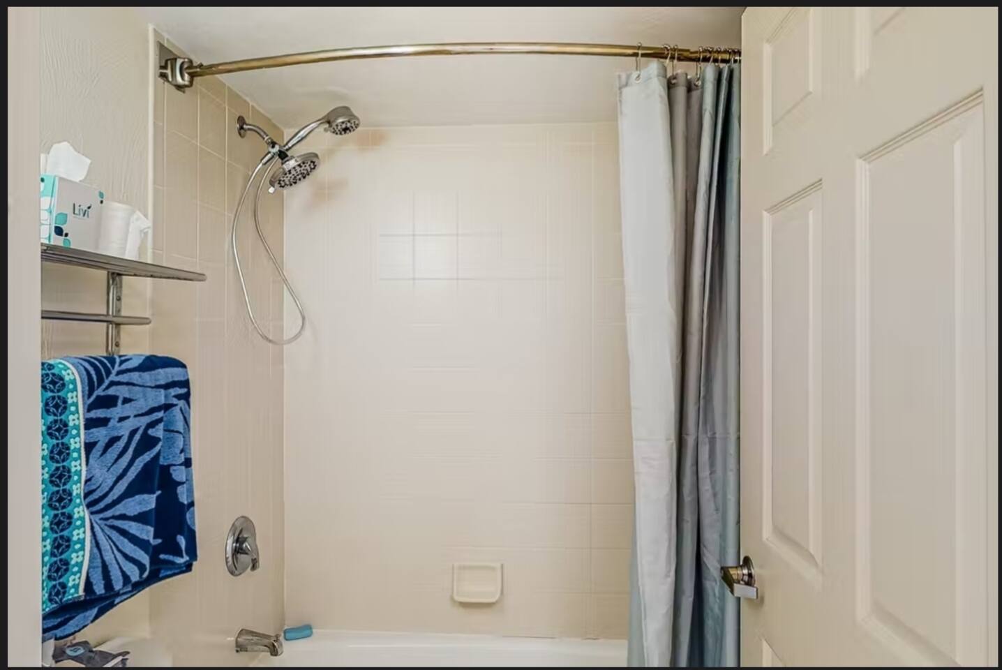 Classy Daytona Beach King Studio w/full kitchen