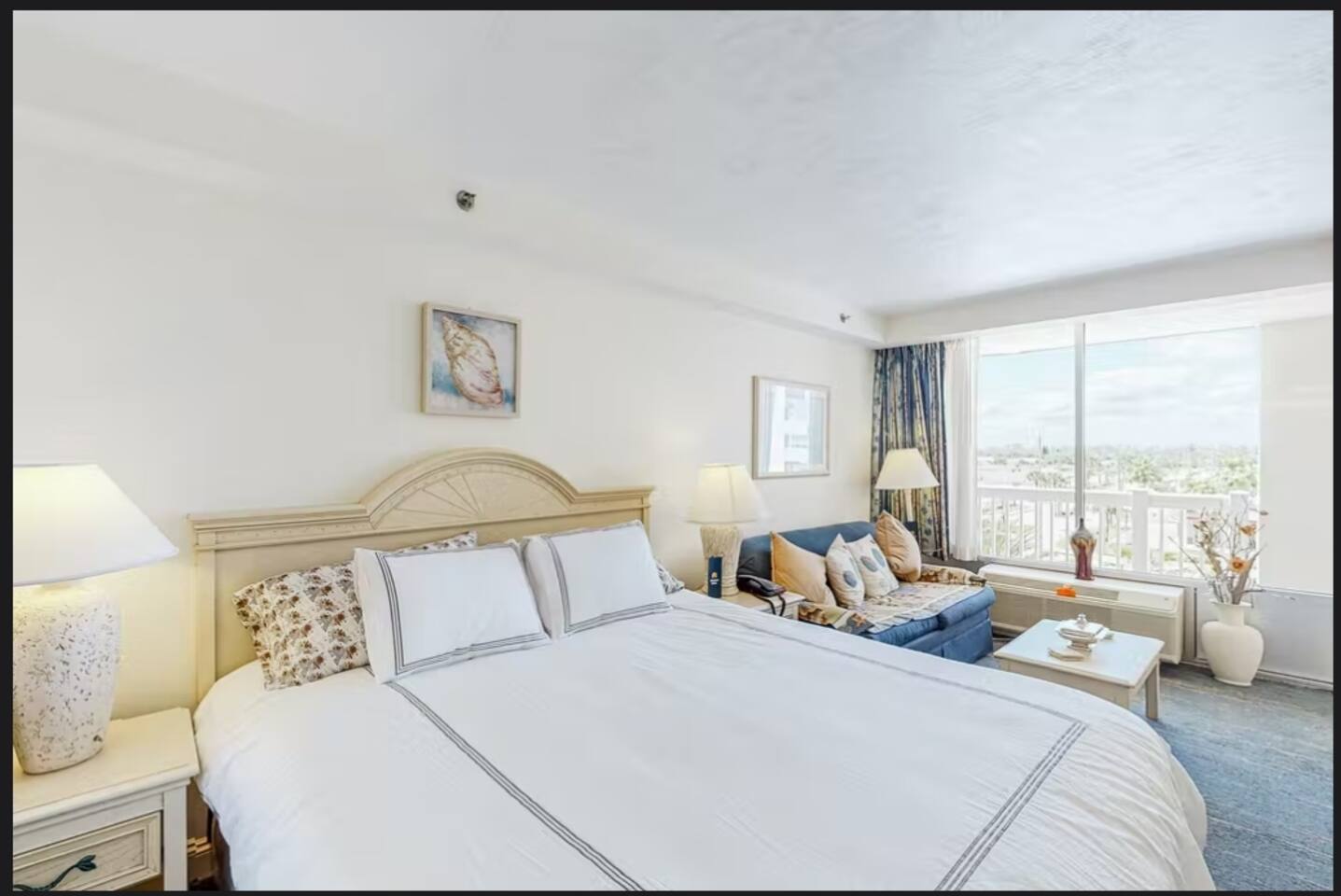 Classy Daytona Beach King Studio w/full kitchen