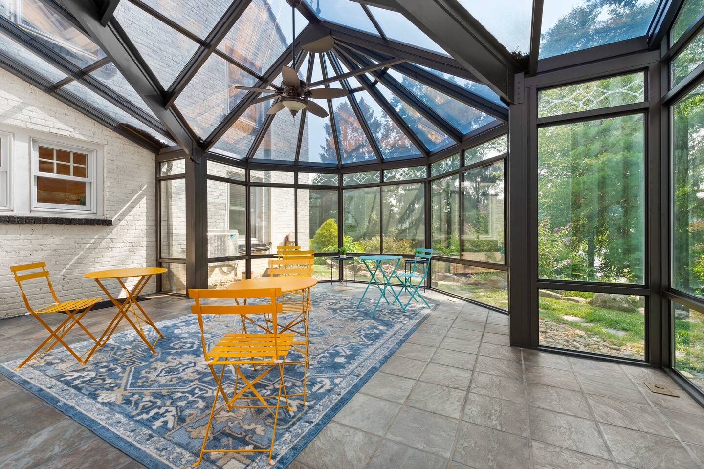 Luxury 8BR Lakefront w/ Hot Tub • Sleeps 24