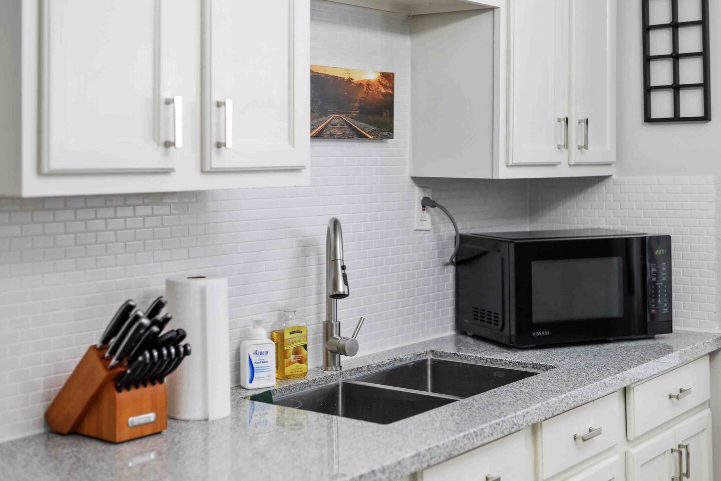 2 bd 1 bath Cottage near downtown Hattiesburg!