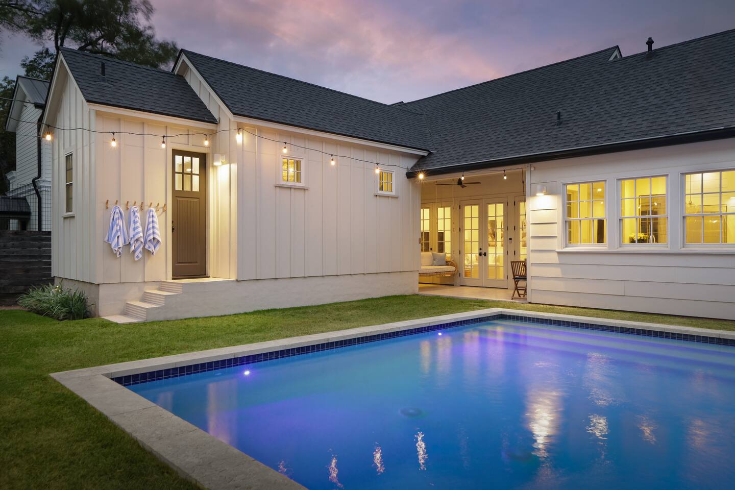 #1 in Austin | Heated Pool | 2 mins to Rainey and 6th