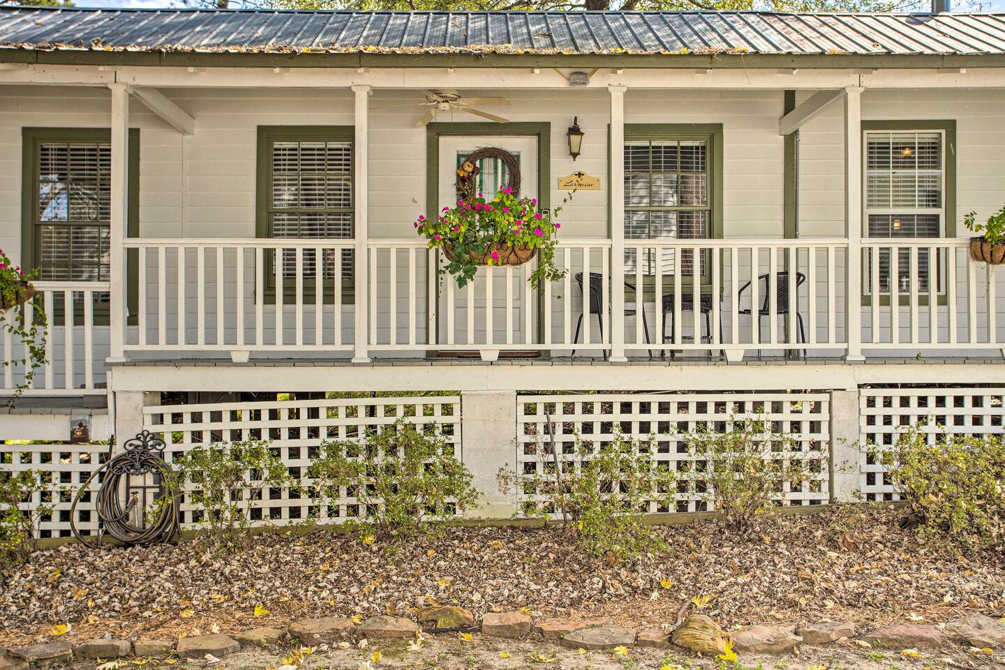 *NEW* Adorable French Country Cottage w/Free Bikes