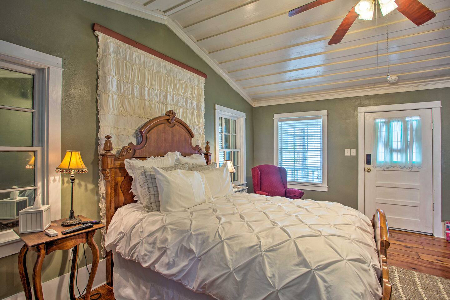 *NEW* Adorable French Country Cottage w/Free Bikes