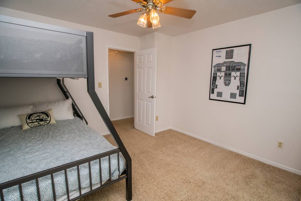 5 Min to Carmel & Grand Park | Pet-Friendly Home