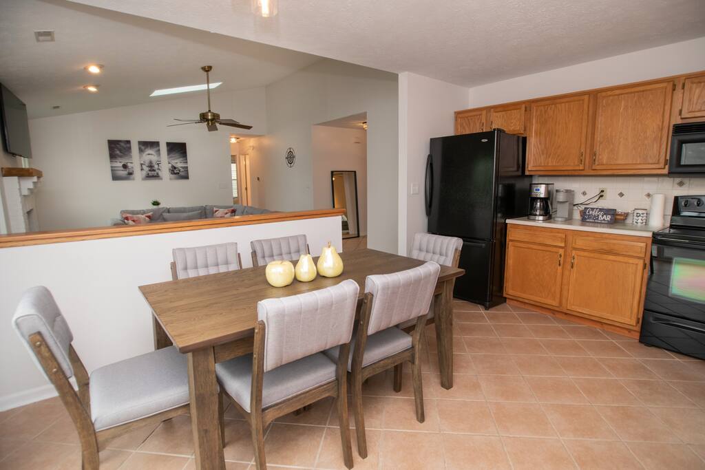 5 Min to Carmel & Grand Park | Pet-Friendly Home