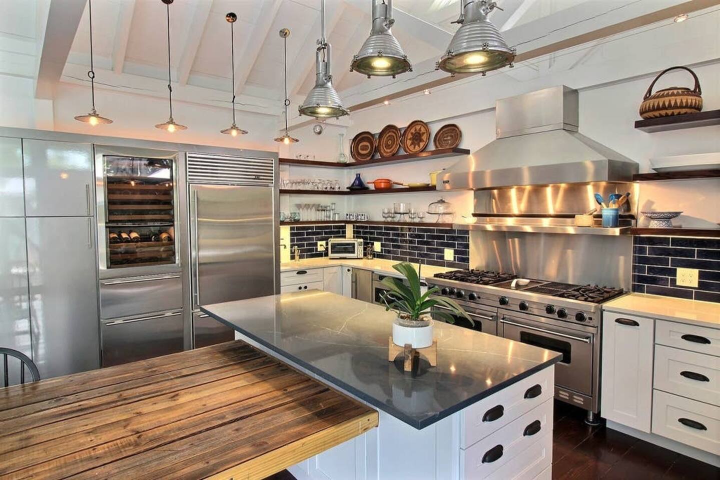 Blu on White - a Chef's Delight!