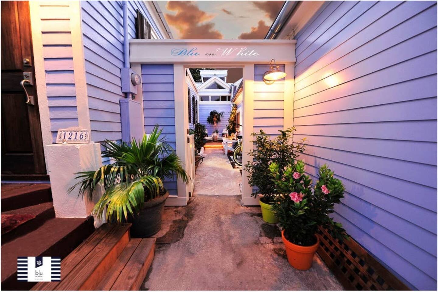 Big Blu -5 bed, 4 bath old town