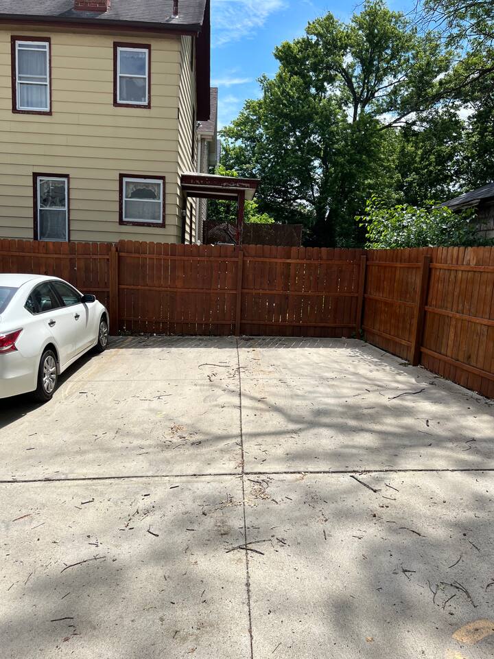 Family Friendly-Walk to Oakley Square-Parking