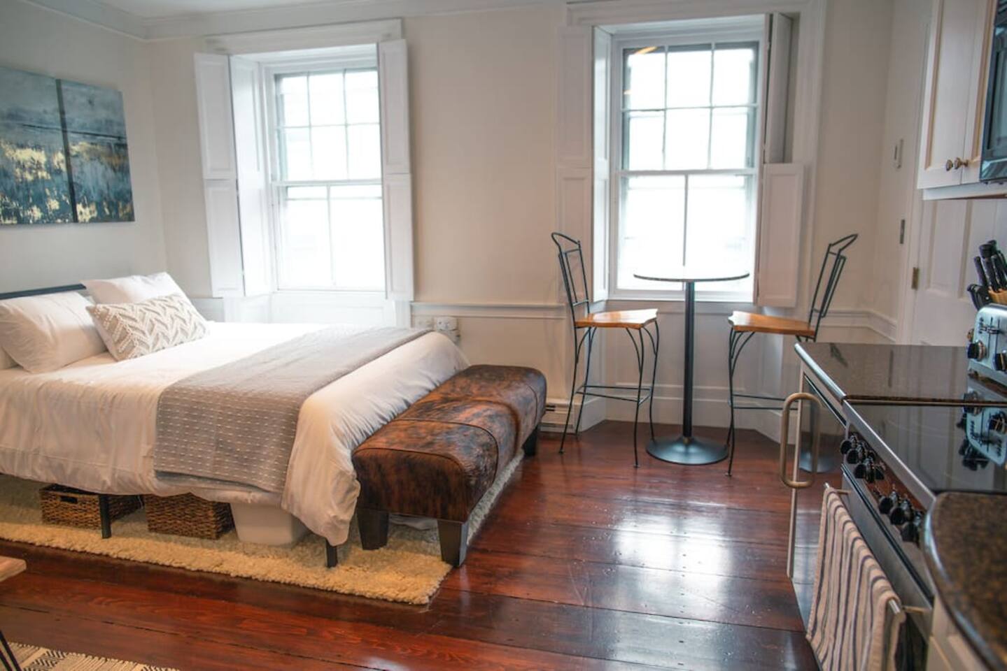 1742 Marblehead Studio|Minutes to Salem|Parking