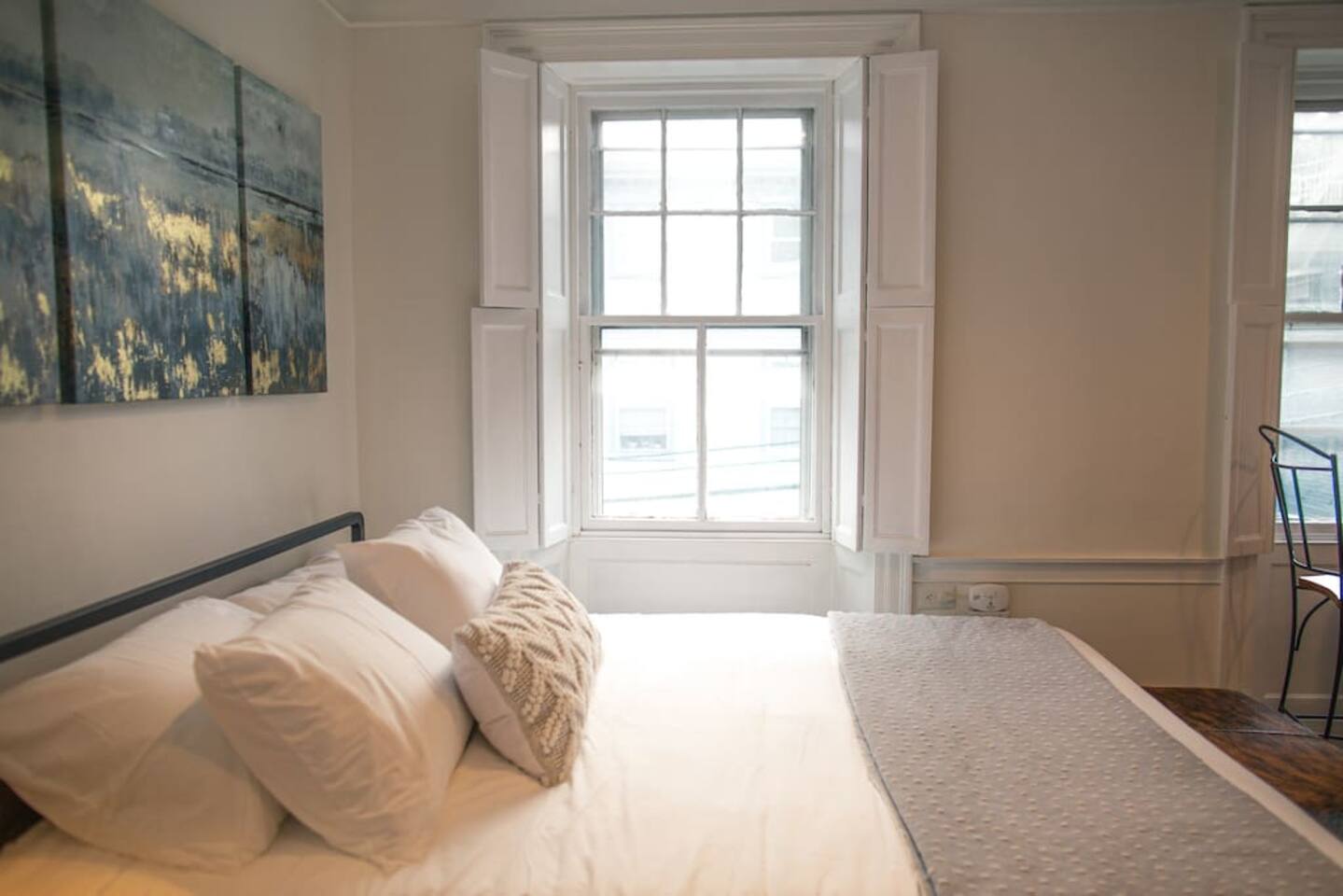 1742 Marblehead Studio|Minutes to Salem|Parking
