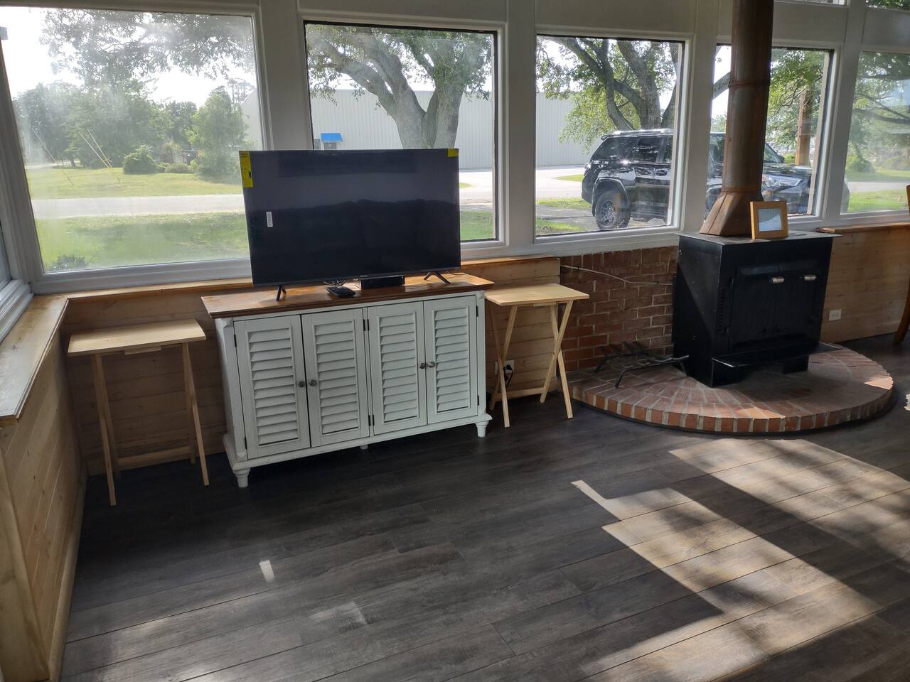 Pet Friendly, Fenced Yard, Wi-Fi, 30 Amp RV Hookup
