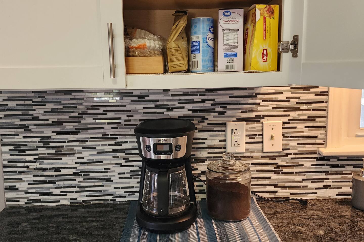 Pet Friendly, Fenced Yard, Wi-Fi, 30 Amp RV Hookup