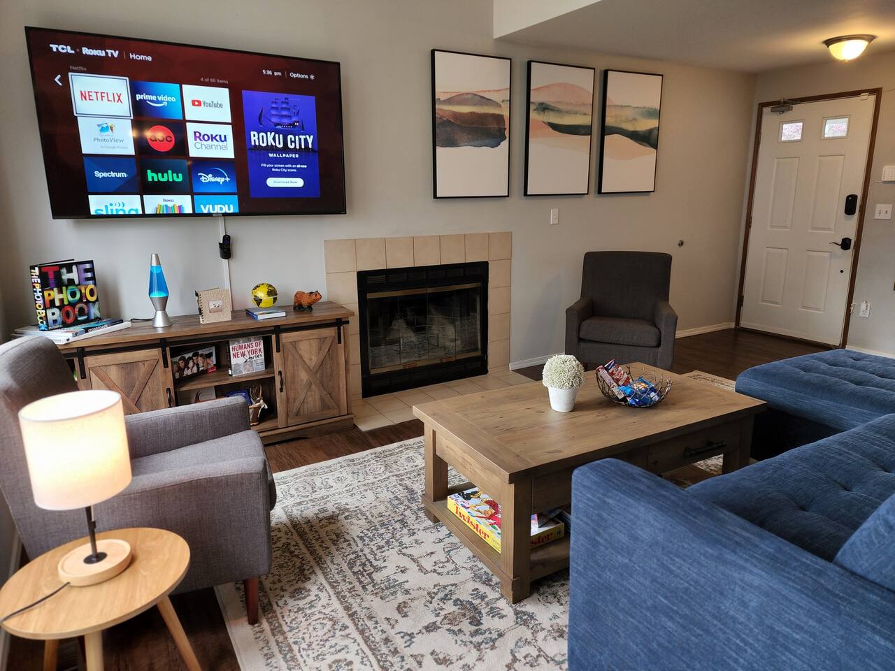 Spacious, New Modern Furniture, King Bed Priv Bath — Lynnwood — vacation rental