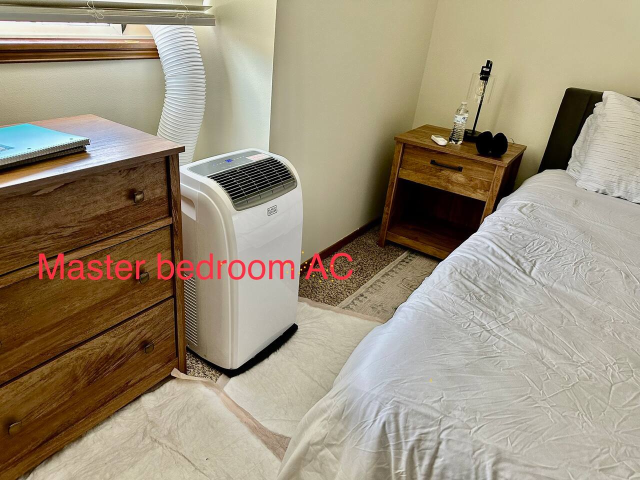 Spacious, New Modern Furniture, King Bed Priv Bath