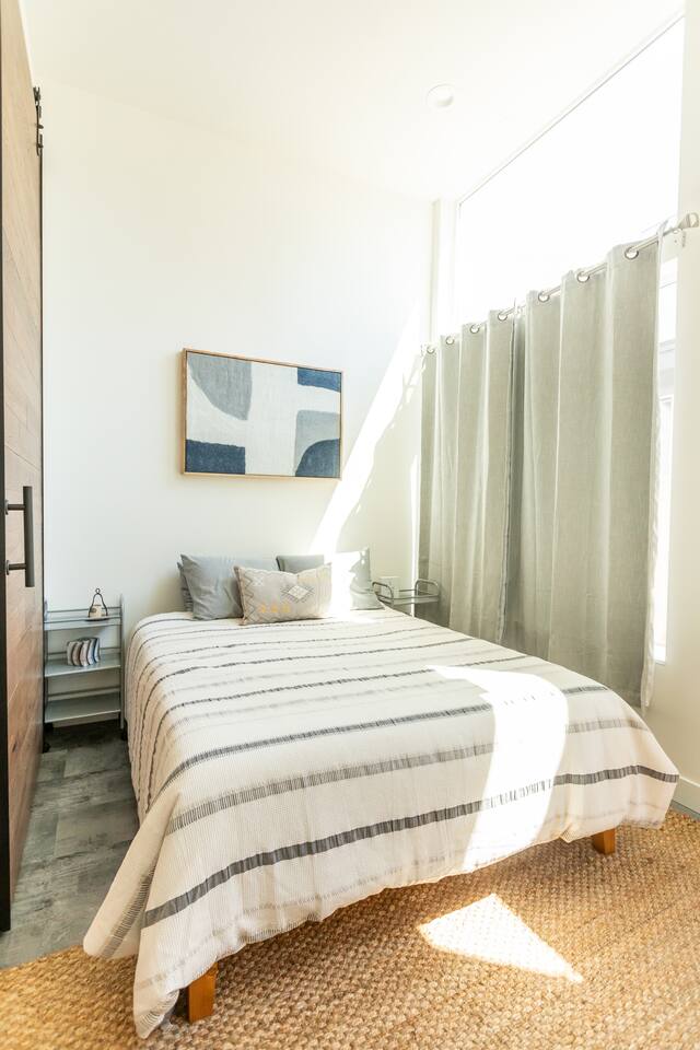 W Seattle Modern Studio•Transit•AC•Close 2 Downtwn