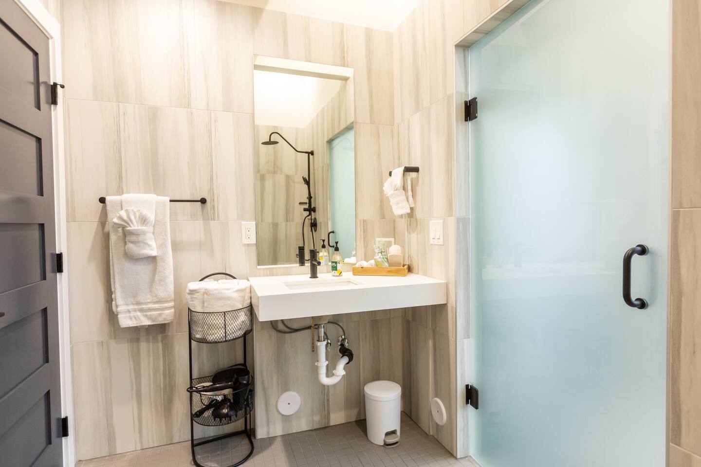 W Seattle Modern Studio•Transit•AC•Close 2 Downtwn