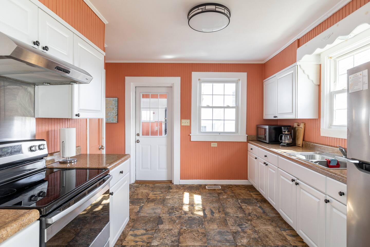 Downtown Cottage - Great Location on Fisher St!