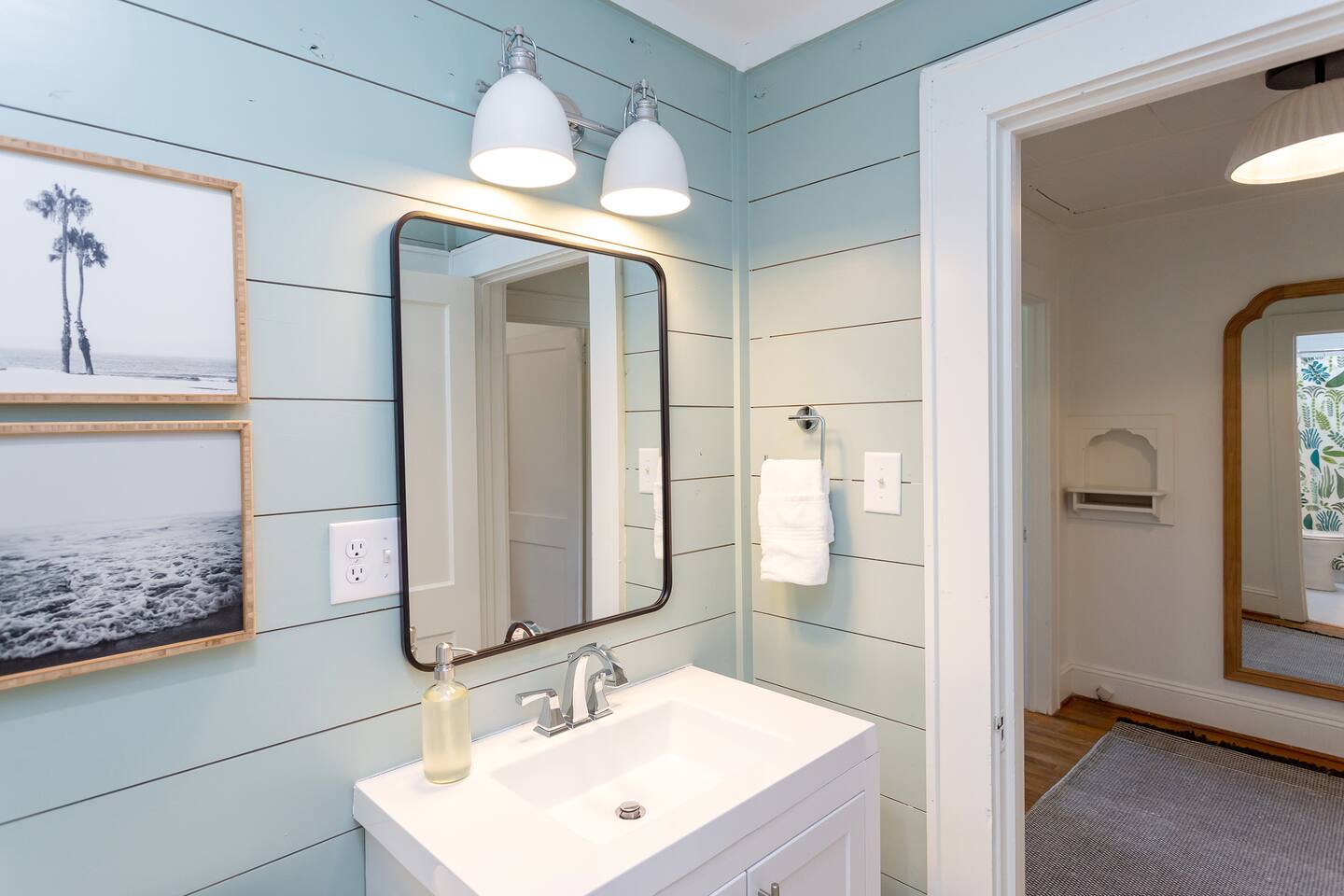 Chic Duplex in Graham | Park view | BBQ Grill