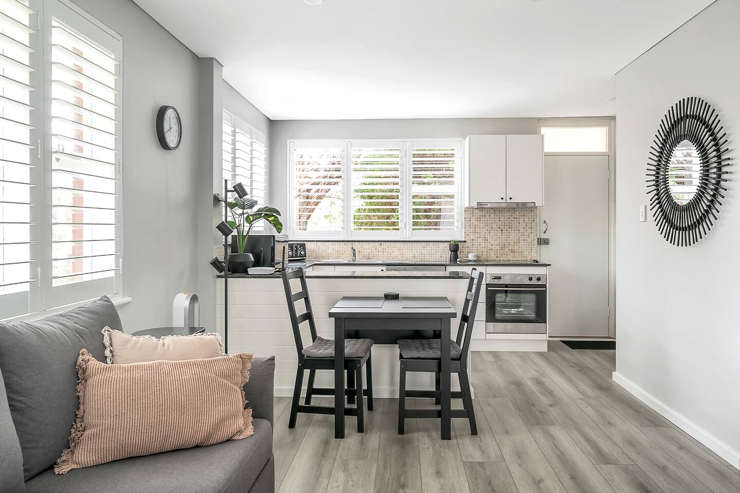 Light and bright, Little Manly Aircon ground floor — Manly — vacation rental
