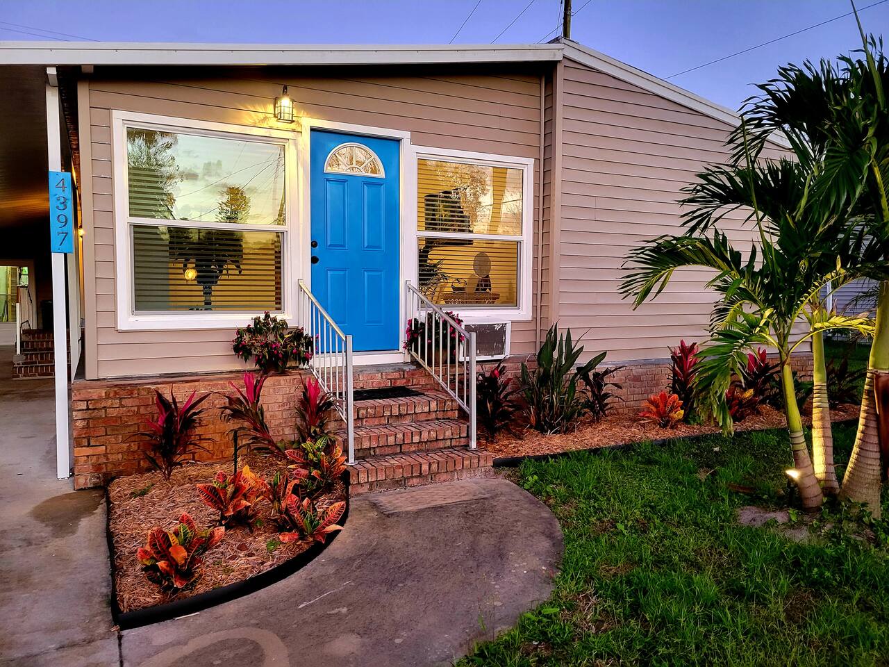 Views Galore! Watch Manatees from Yard, Waterfront