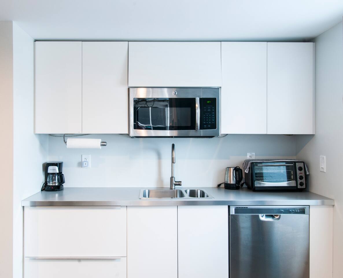 ⭐ Modern Studio in Heart of Downtown Mystic