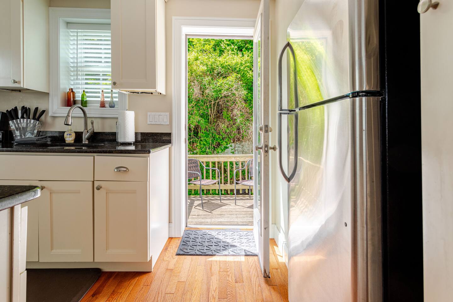 ⚓ Newly Renovated Townhouse in Downtown Mystic