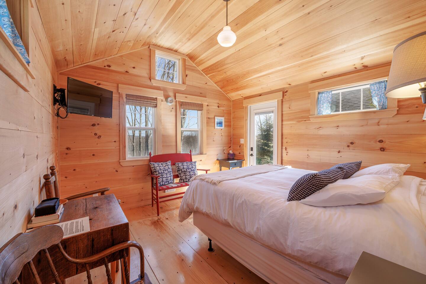 Cozy Cabin 3 •Forest Escape •Cedar Sauna + Firepit