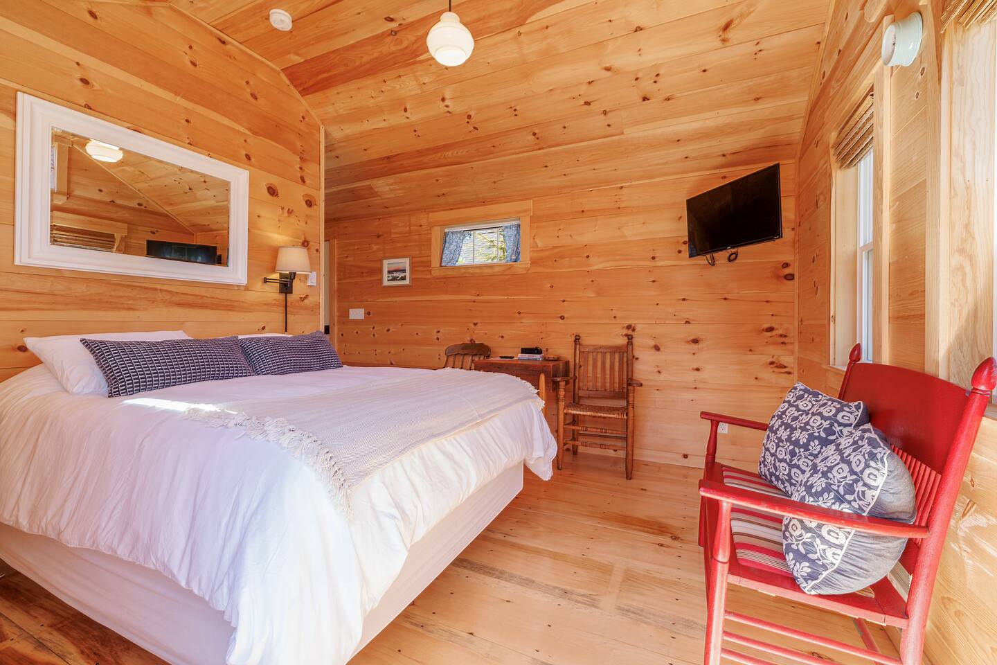 Cozy Cabin 3 •Forest Escape •Cedar Sauna + Firepit
