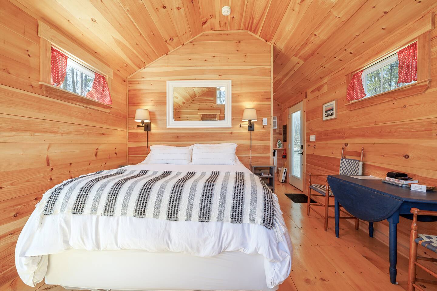 Eco-Modern Cabin #2 • Quiet Maine Getaway • Sauna