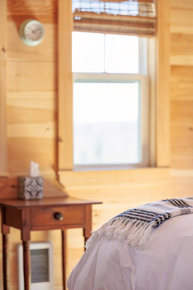 Eco-Modern Cabin #2 • Quiet Maine Getaway • Sauna