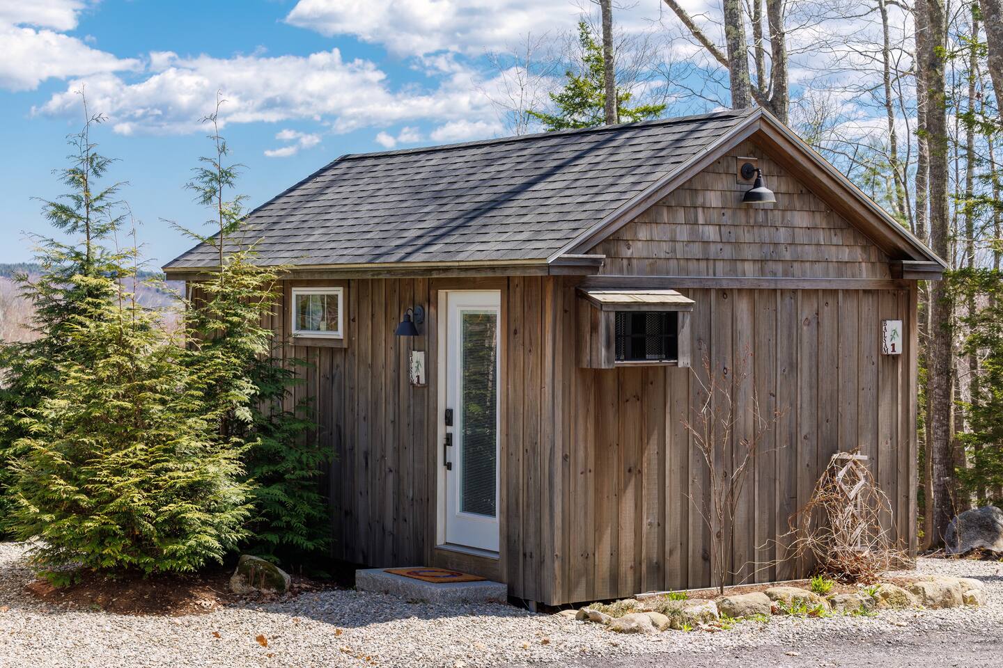 Eco-Modern Cabin 1 near Sandy Point • Sauna Access