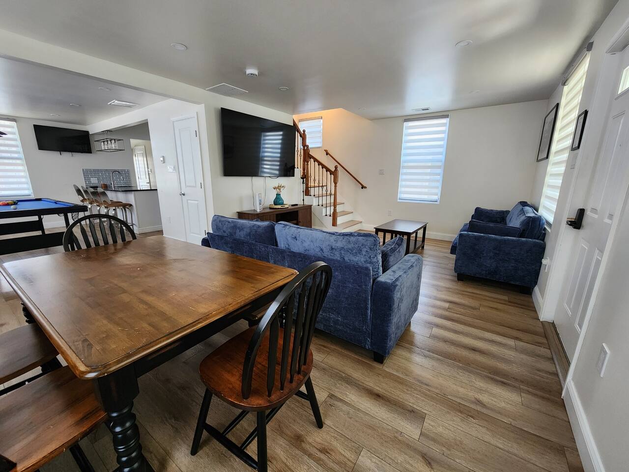 Cadillac Blue House - Luxury w/ Pool Table!