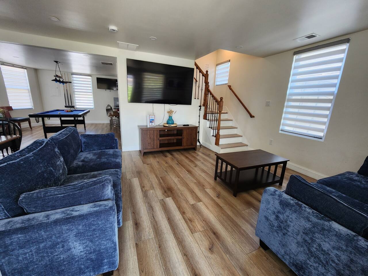 Cadillac Blue House - Luxury w/ Pool Table!