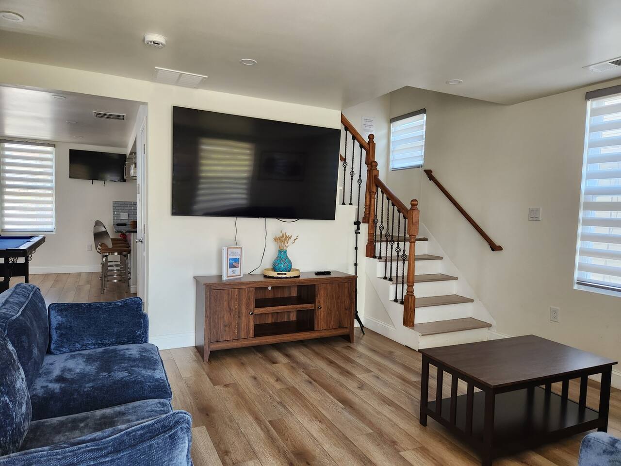 Cadillac Blue House - Luxury w/ Pool Table!