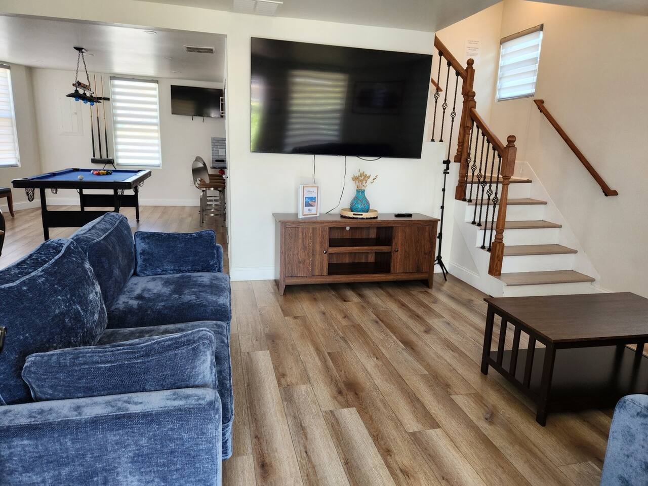 Cadillac Blue House - Luxury w/ Pool Table!