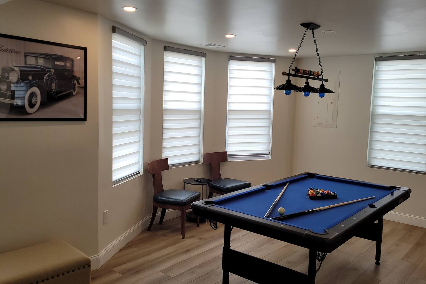Cadillac Blue House - Luxury w/ Pool Table!