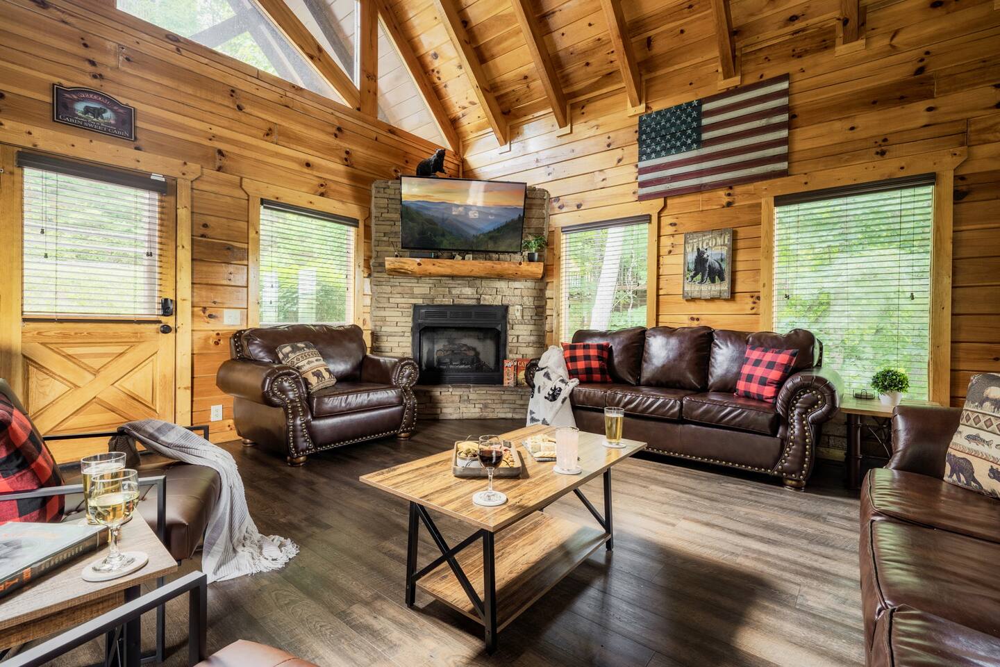 Epic Mountain Views, Theater, Hot Tub, Firepit Fun