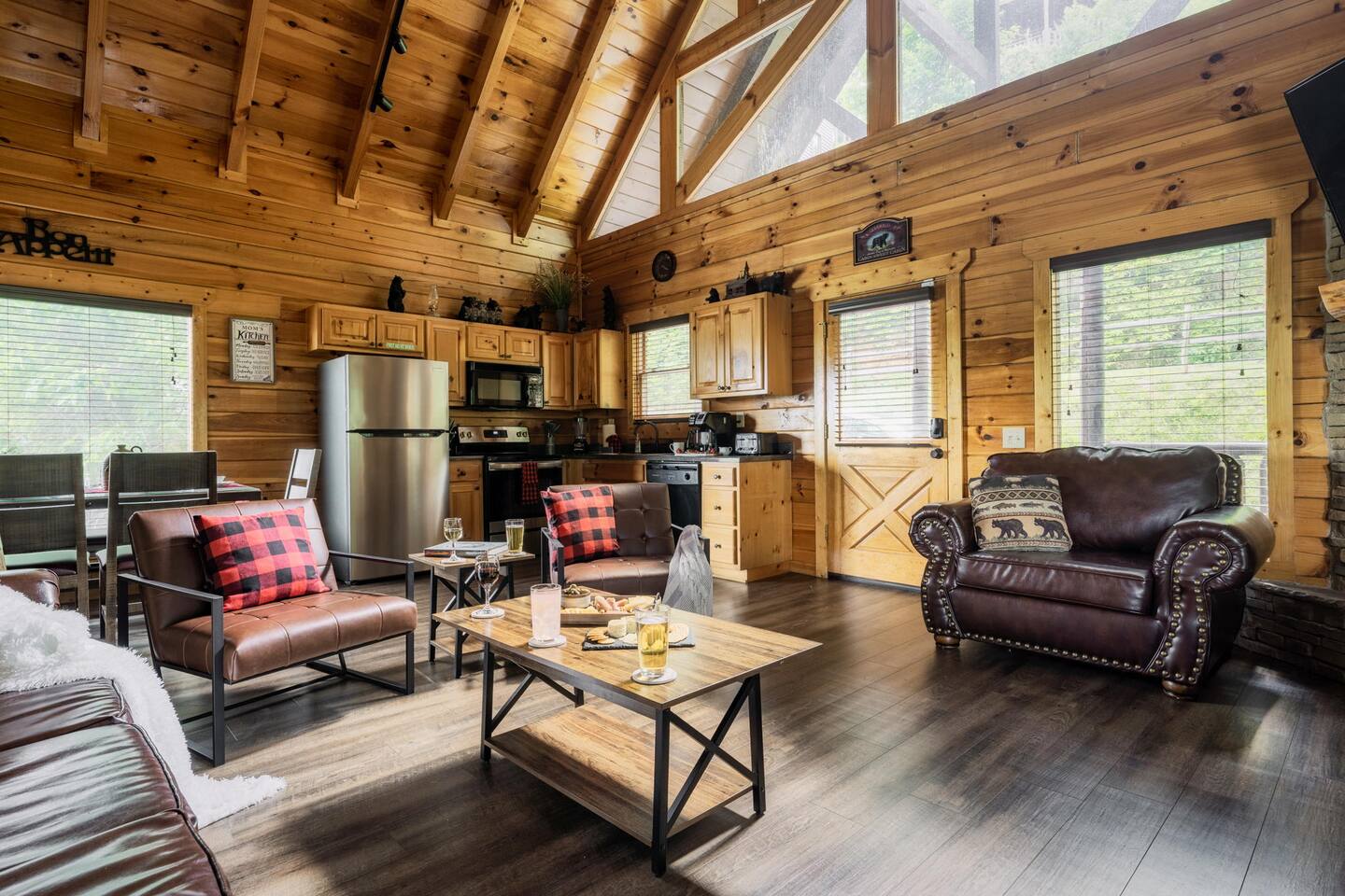 Epic Mountain Views, Theater, Hot Tub, Firepit Fun