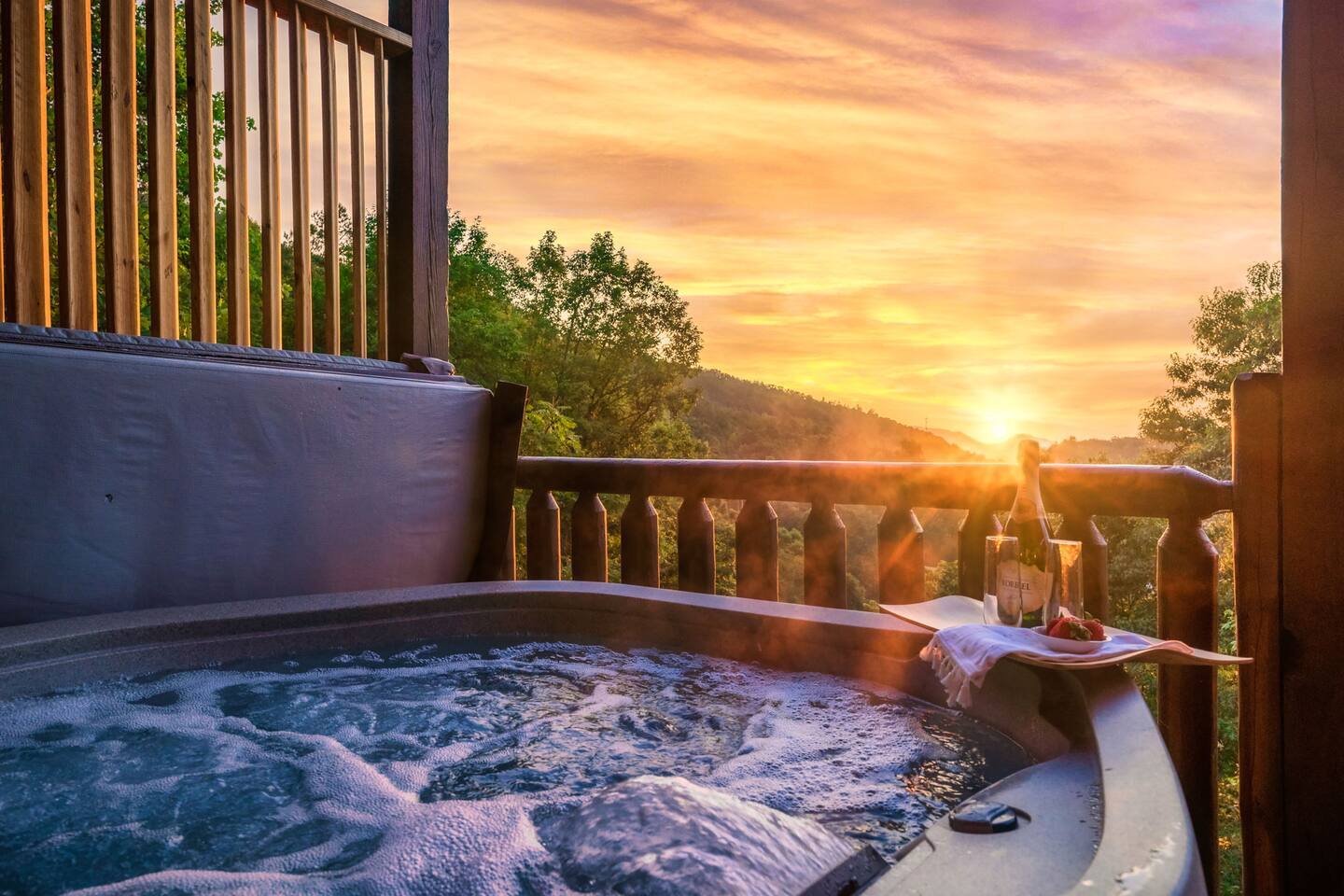 Epic Mountain Views, Theater, Hot Tub, Firepit Fun