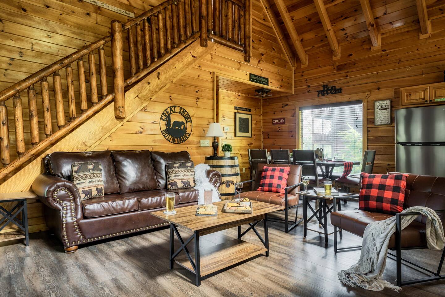 Epic Mountain Views, Theater, Hot Tub, Firepit Fun