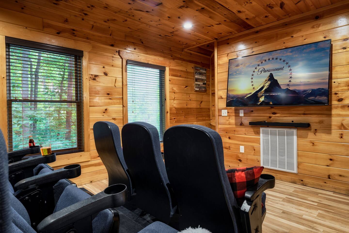 Epic Mountain Views, Theater, Hot Tub, Firepit Fun