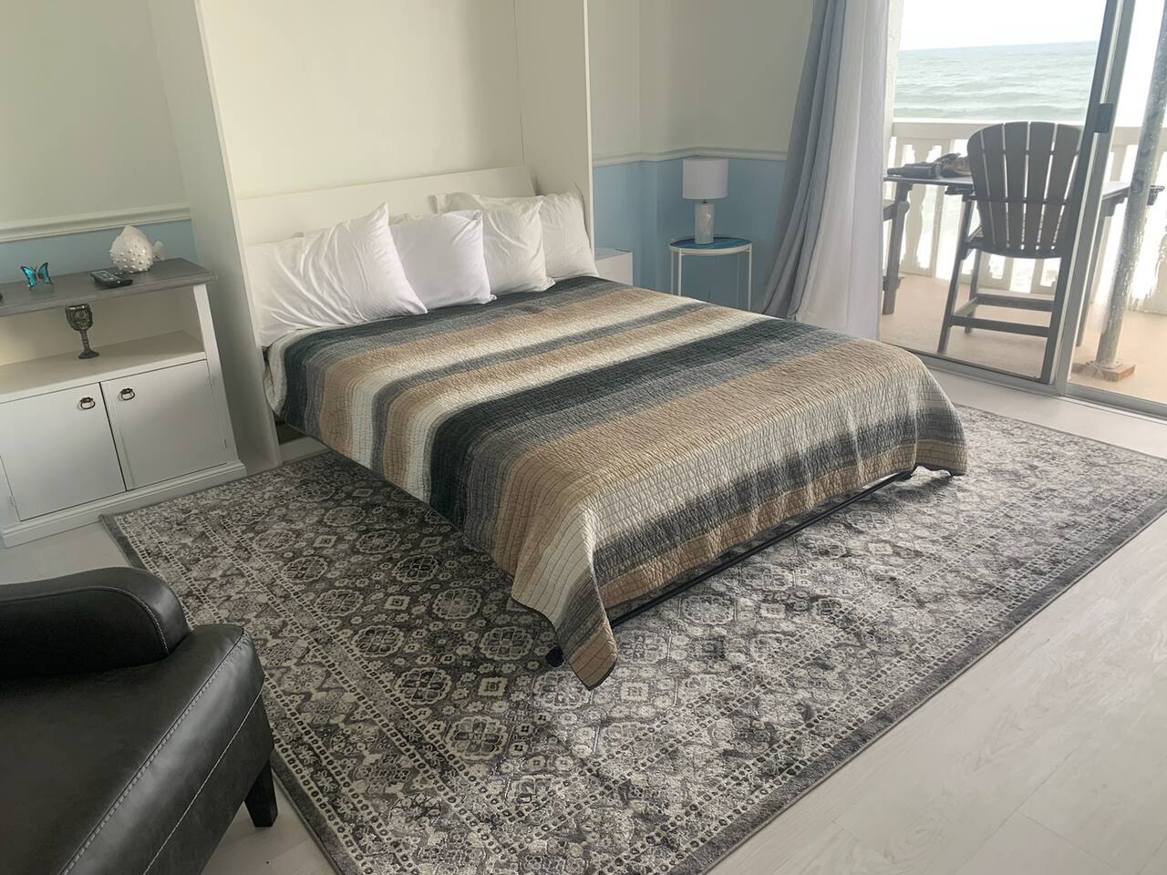 Ormond OceanFront Luxury Studio Condo w/kitchen