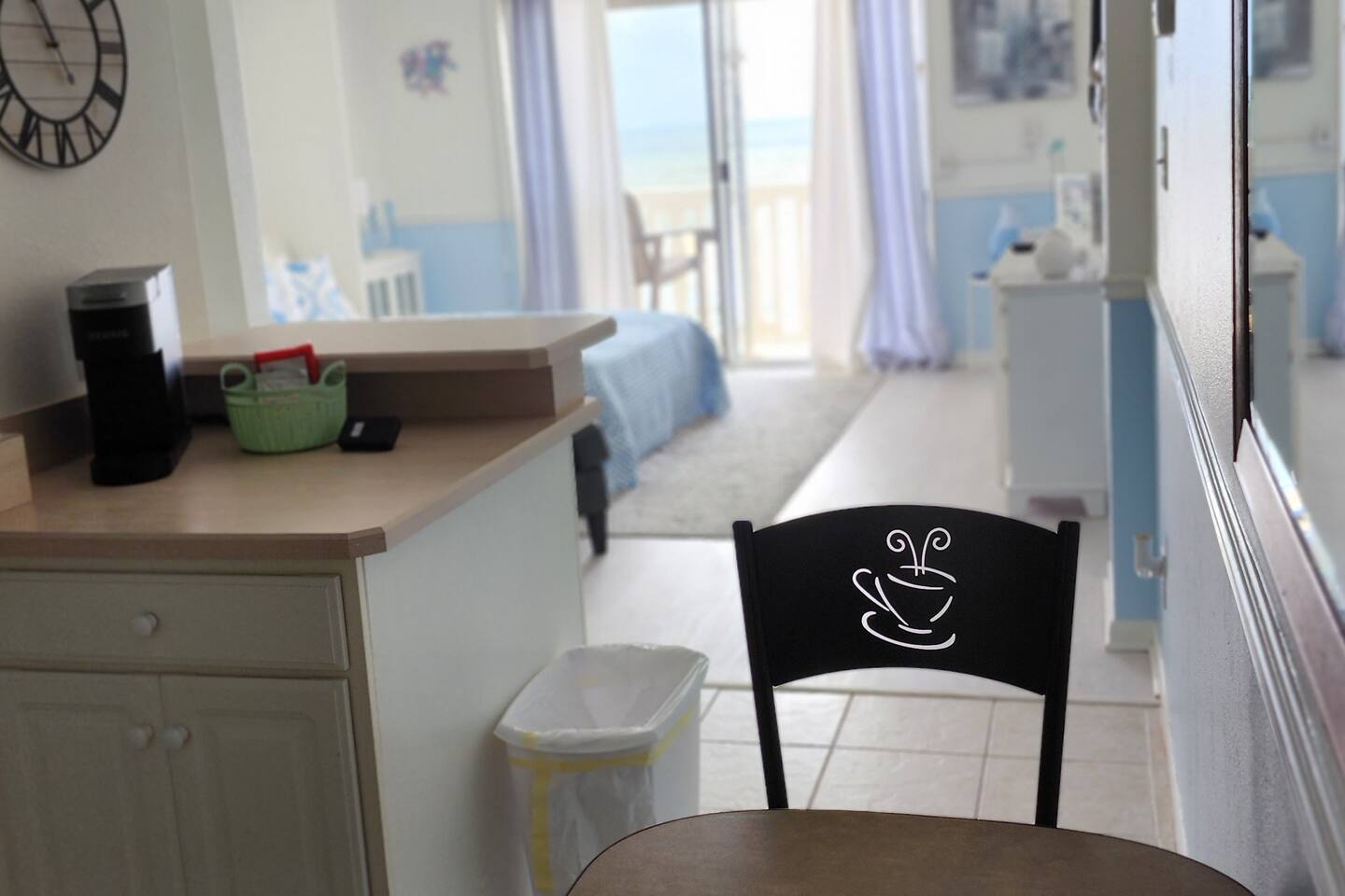 Ormond OceanFront Luxury Studio Condo w/kitchen
