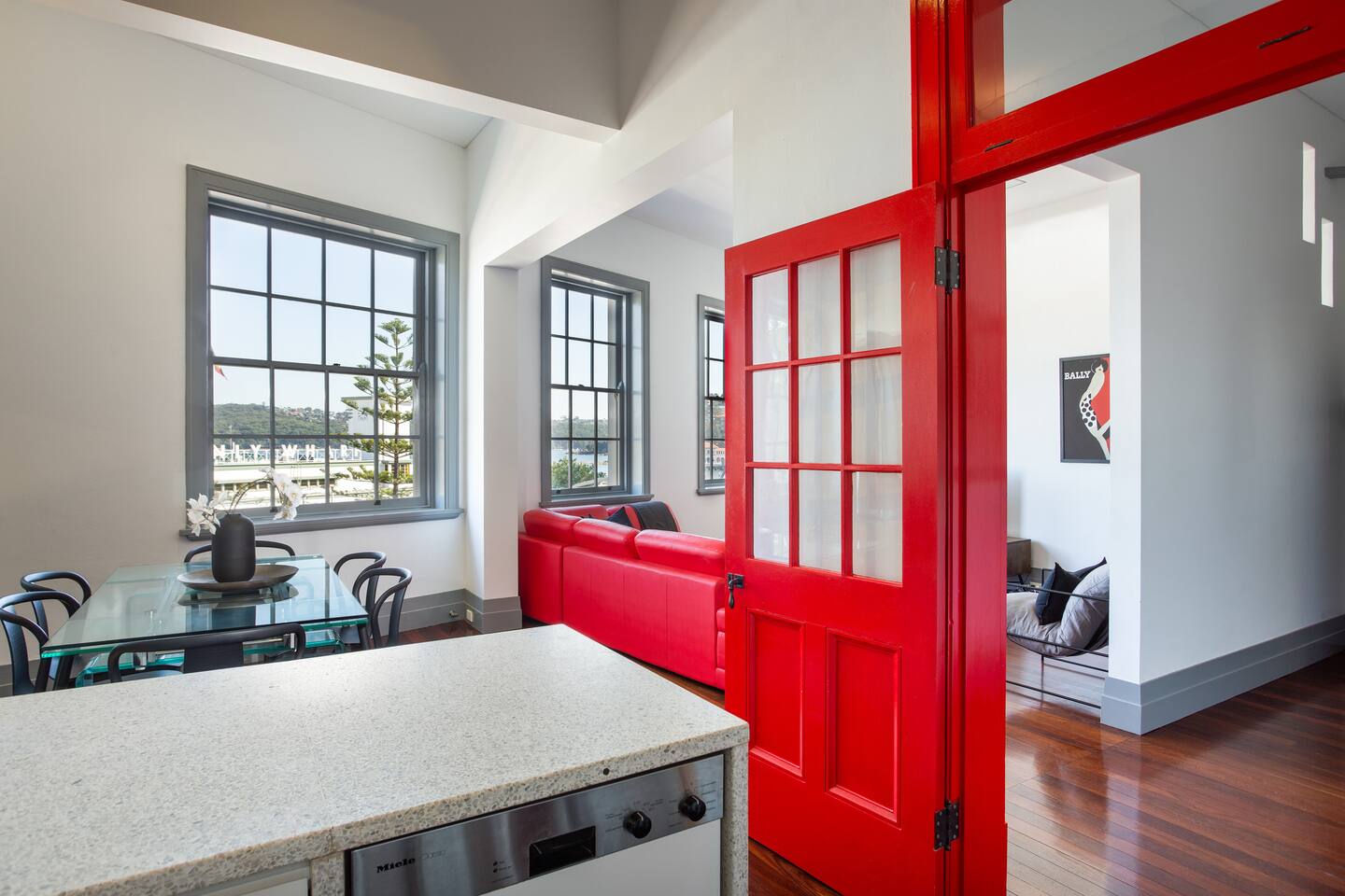 Spacious Harbourfront 3 bed 2 bath opp Wharf-views